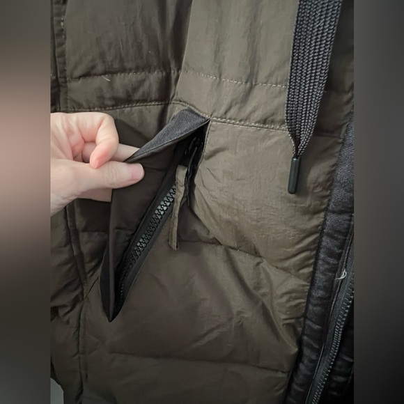 New Marc New York Holden Water Resistant Down
& Feather Fill Coat Size Large - Picture 10 of 10